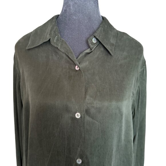 Olivaceous Long Sleeve Button Down Size L NWT - Picture 2 of 6